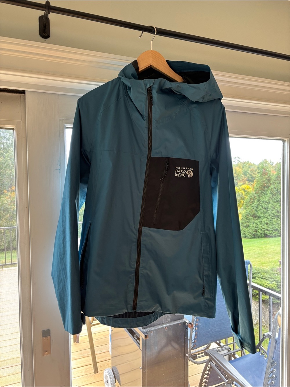 Mountain Hardwear Men's Teal-Blue Hooded Raincoat with Black Pocket